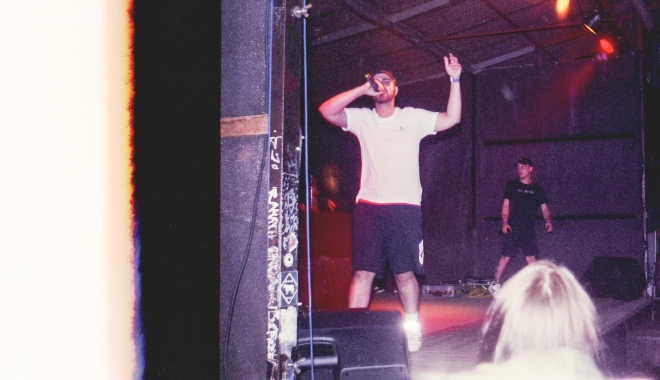 40 Cross Club, Batrs, Pain